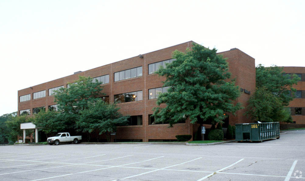 60 Walnut St, Wellesley, MA for lease Primary Photo- Image 1 of 5