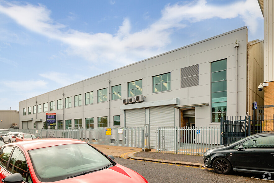 Belvue Rd, Northolt for sale - Building Photo - Image 3 of 24