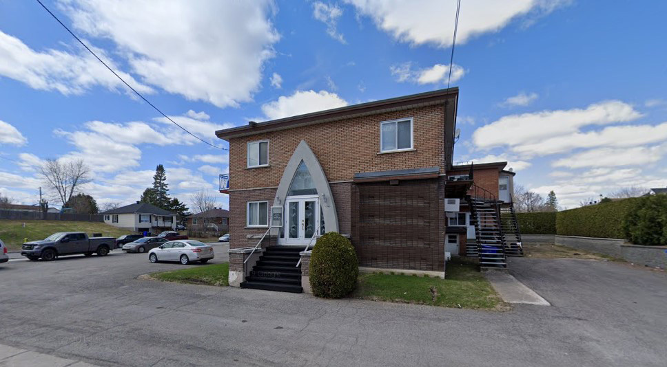 17745 Rue Victor, Mirabel, QC for sale - Primary Photo - Image 1 of 3