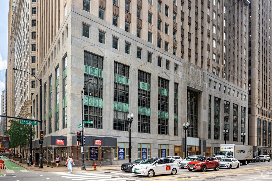 33 N LaSalle St, Chicago, IL for lease - Primary Photo - Image 3 of 24
