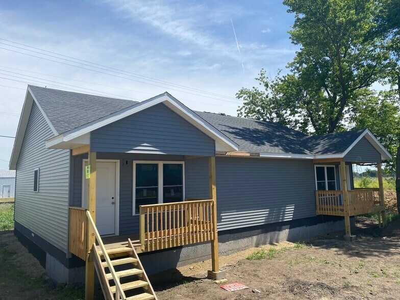 524 Curry, Illiopolis, IL 62539