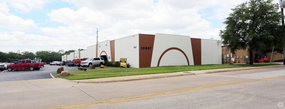 10907 Shady Trl, Dallas, TX for sale - Primary Photo - Image 1 of 1