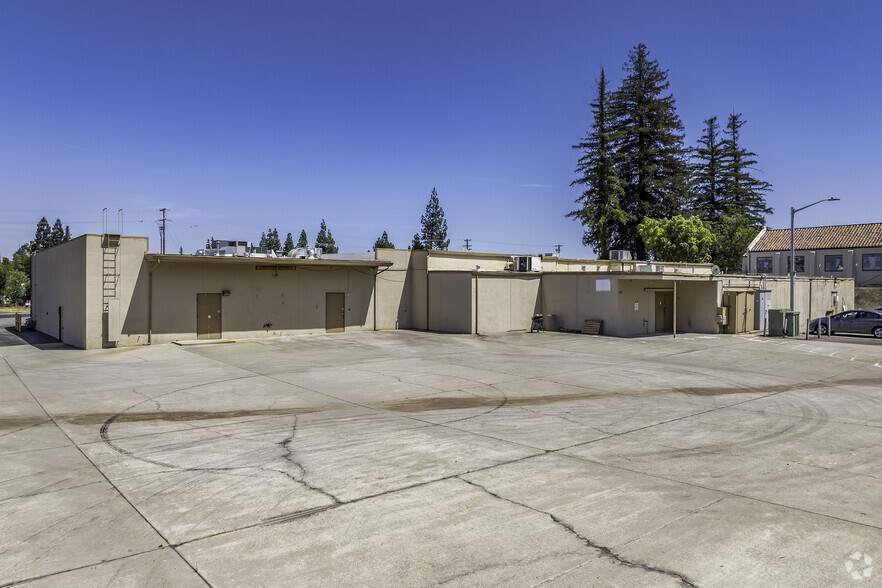 1018 Douglas Blvd, Roseville, CA for lease - Building Photo - Image 3 of 10