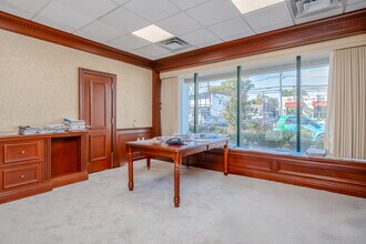 330 Conklin St, Farmingdale, NY for lease Interior Photo- Image 2 of 8