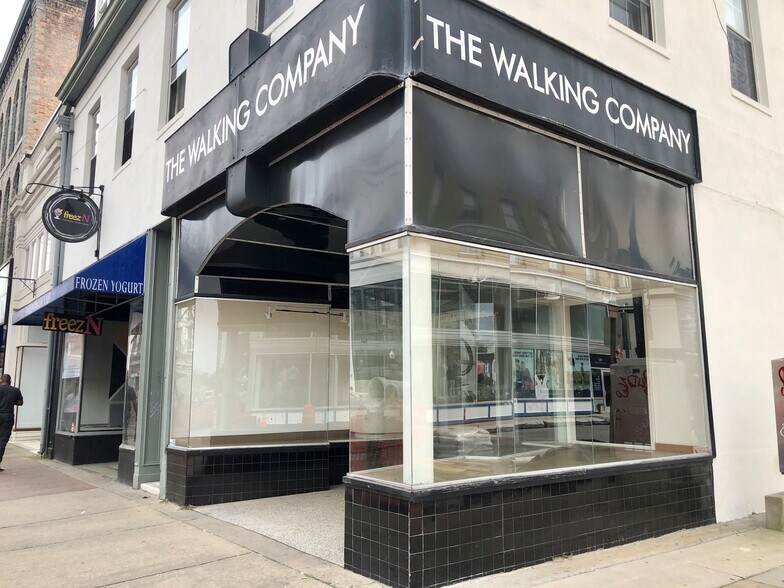 229 W Broughton St, Savannah, GA for sale - Building Photo - Image 1 of 1