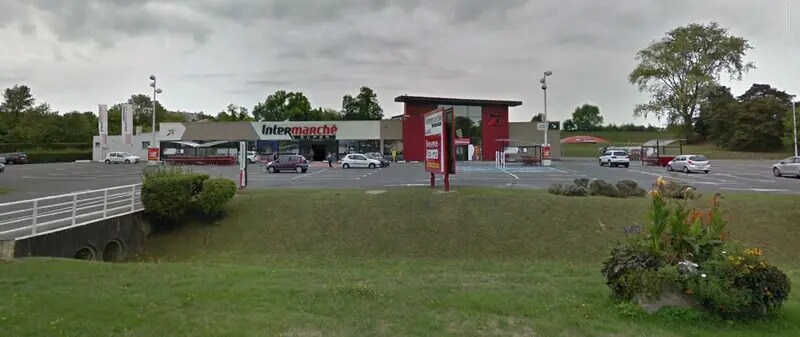 Retail in Pons for sale Building Photo- Image 1 of 5