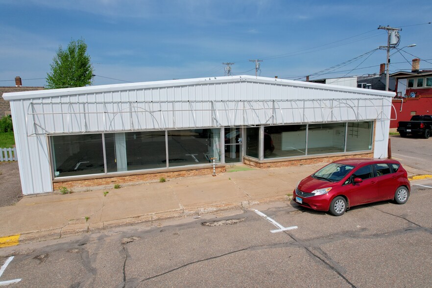 210 S Main St, Eagle River, WI for sale - Primary Photo - Image 1 of 1