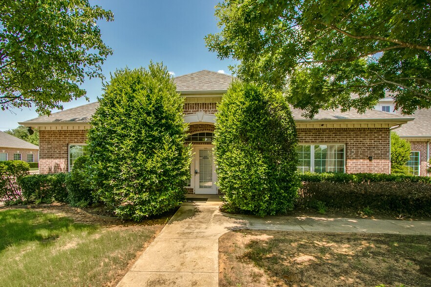2559 SW Grapevine Pky, Grapevine, TX for sale - Primary Photo - Image 1 of 1