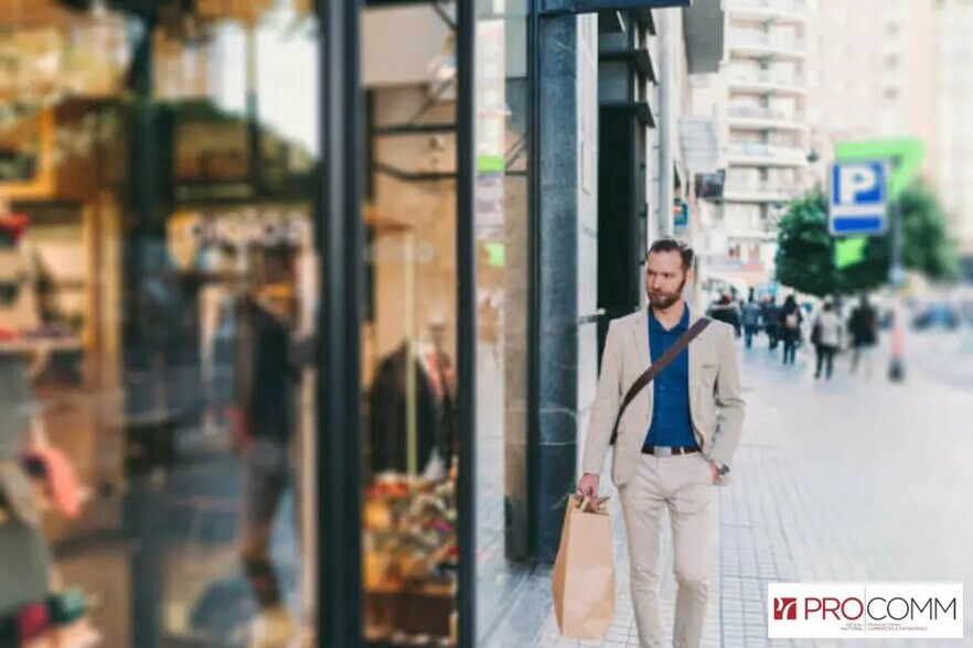 Retail in Vincennes for lease - Building Photo - Image 2 of 5