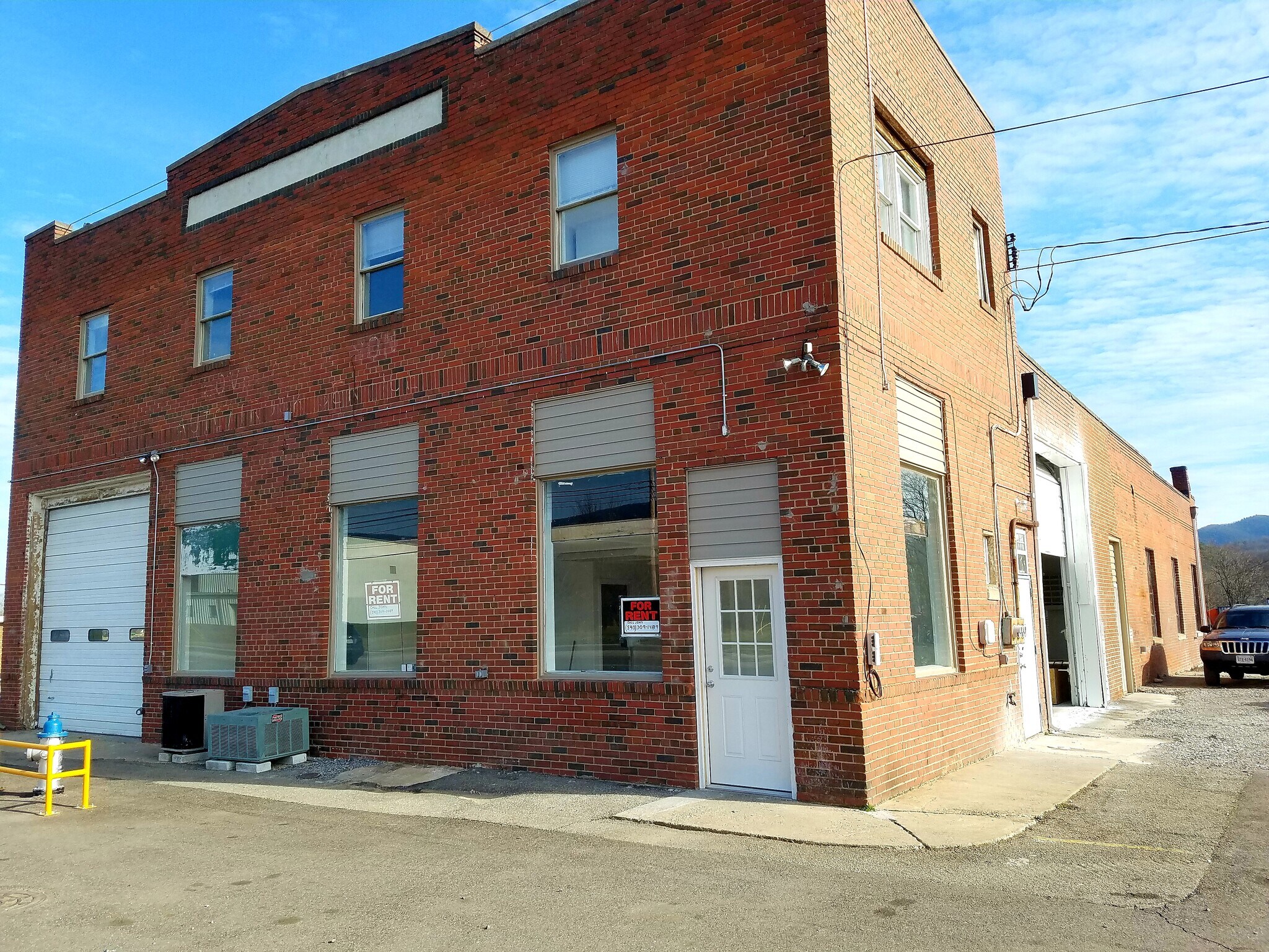 4004 W Main St, Salem, VA 24153 Industrial Space for Lease
