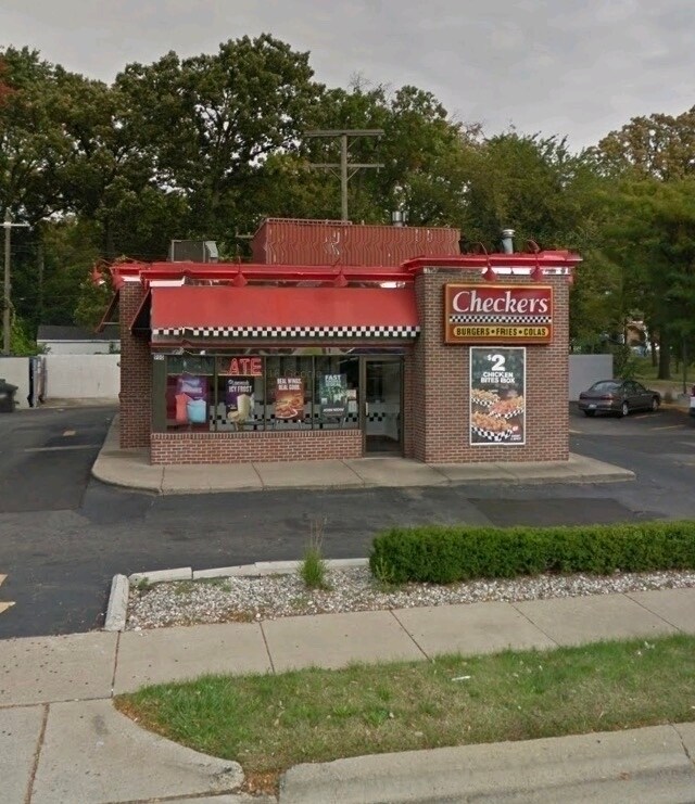 900 W Eight Mile Rd, Ferndale, MI 48220