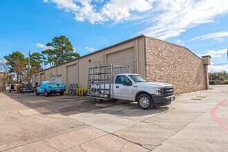 2530 Spring Cypress Rd, Spring, TX for lease Building Photo- Image 2 of 6