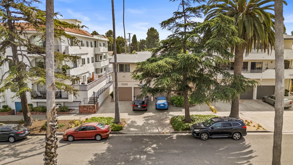 1050 12th St, Santa Monica, CA for sale - Building Photo - Image 2 of 30