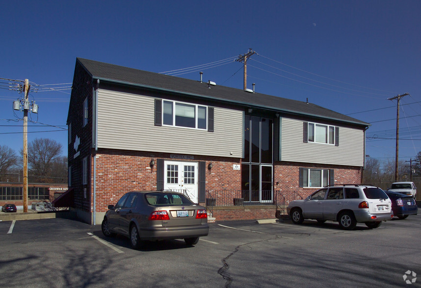 3666-3670 W Shore Rd, Warwick, RI for lease - Primary Photo - Image 2 of 4