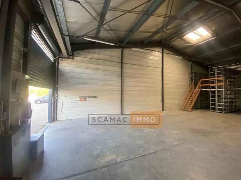 Industrial in La Seyne-sur-Mer for lease - Building Photo - Image 2 of 5