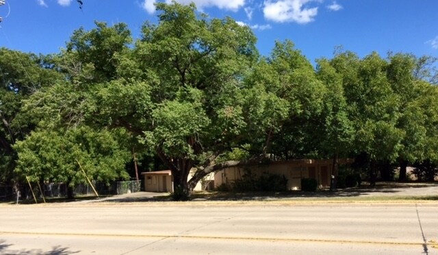 335 Winscott Rd, Benbrook, TX for sale Primary Photo- Image 1 of 1