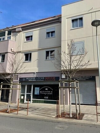 More details for 20 Rue De La Liberte, Moissy-Cramayel - Retail for Lease