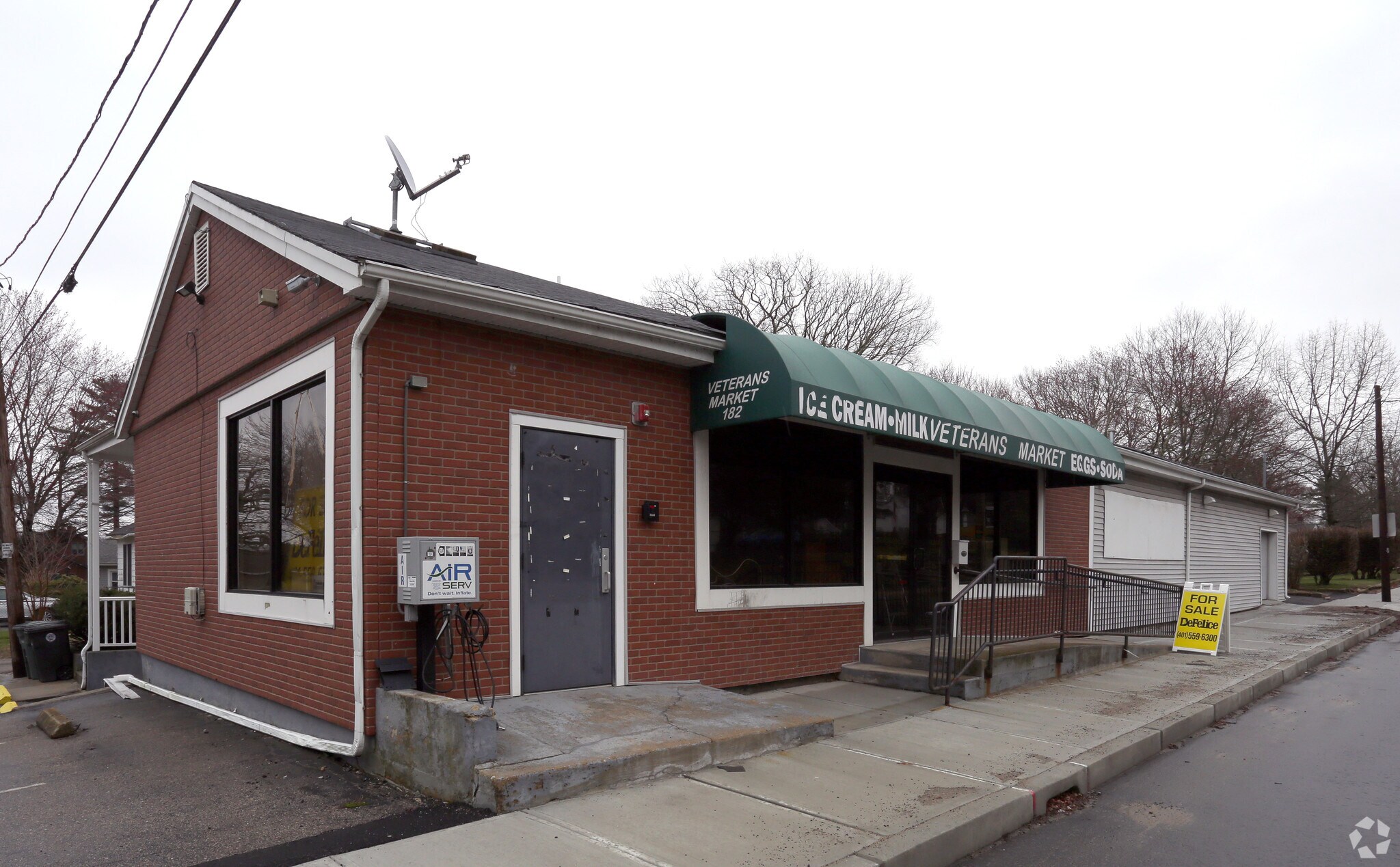 182 Arnold Rd, Coventry, RI for sale Primary Photo- Image 1 of 1