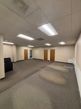 2150 Country Club Rd, Winston-Salem, NC for lease Interior Photo- Image 2 of 13