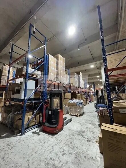 Industrial in Pantin for lease - Interior Photo - Image 2 of 4