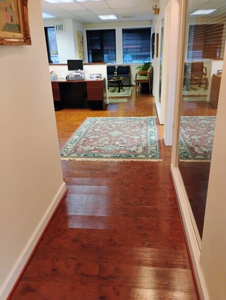 5405 Twin Knolls Rd, Columbia, MD for lease - Interior Photo - Image 2 of 11