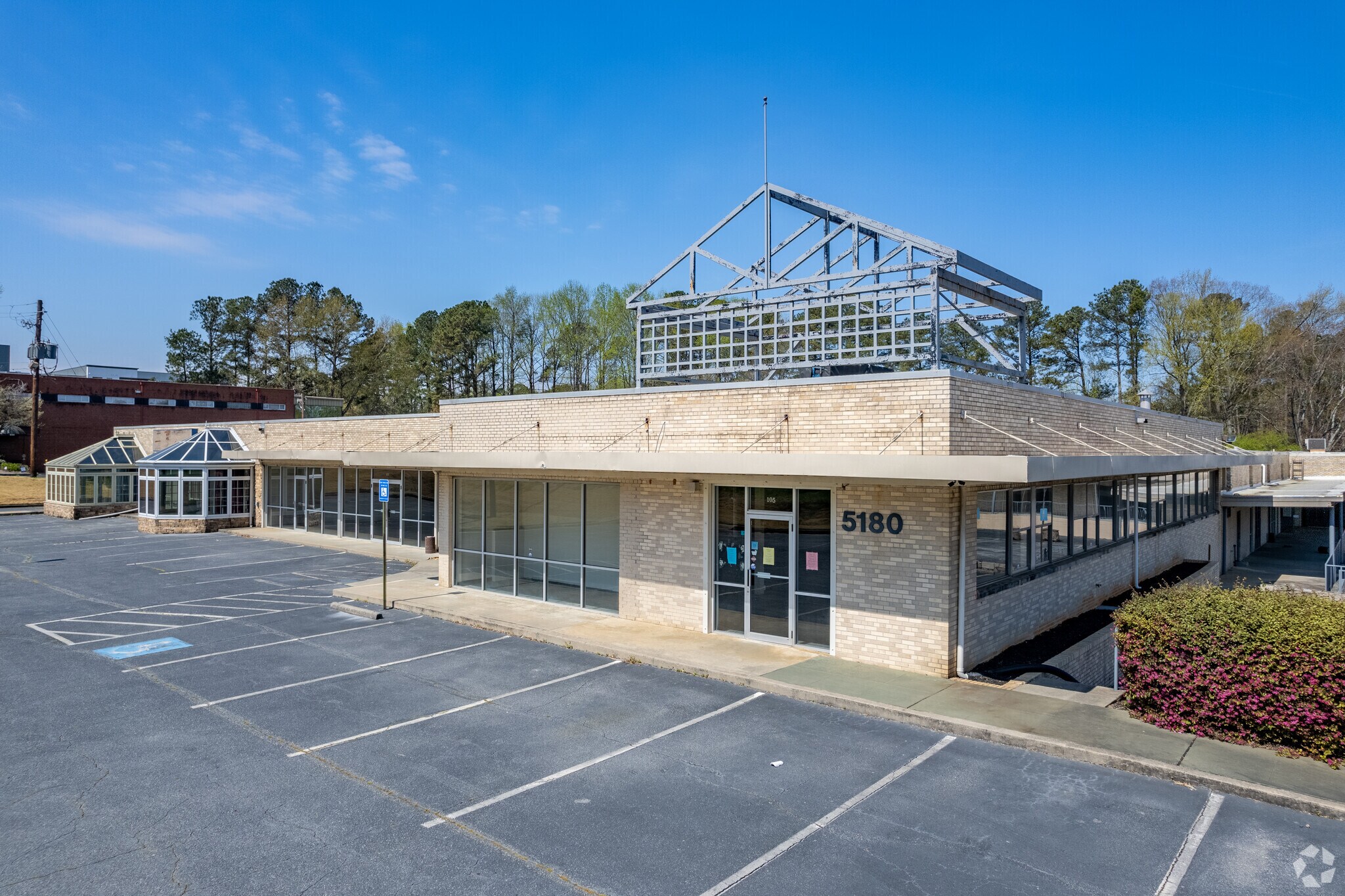 5180 Peachtree Industrial Blvd, Chamblee, GA for sale Primary Photo- Image 1 of 1