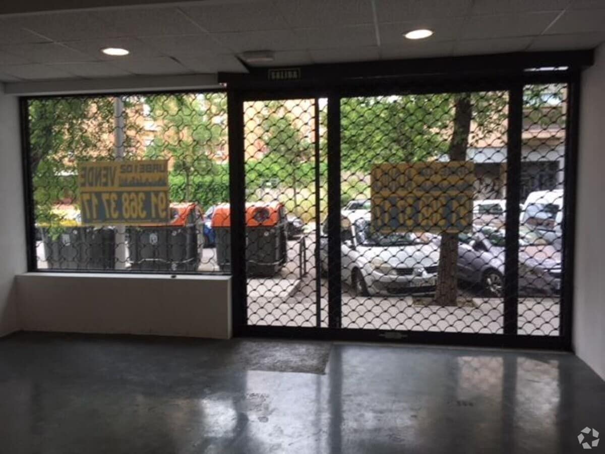 Calle de Luis Ruiz, 6, Madrid, MAD 28017 - Unit Puerta A -  - Interior Photo - Image 1 of 7