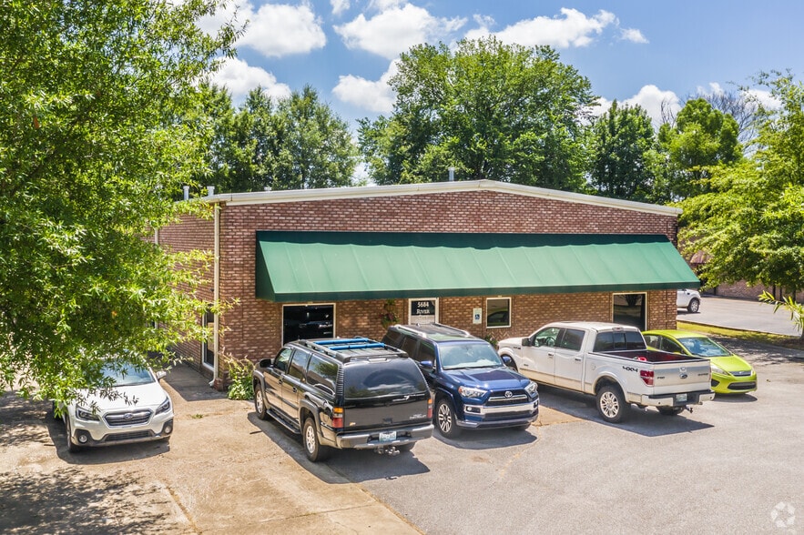 5684 Cleaves Dr, Arlington, TN for sale - Building Photo - Image 2 of 2