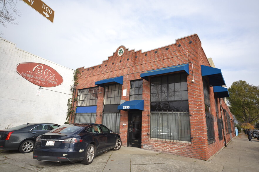 2295 San Pablo Ave, Berkeley, CA for lease - Primary Photo - Image 1 of 25