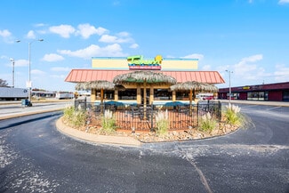 More details for 71 Carriage House Dr, Jackson, TN - Retail for Sale