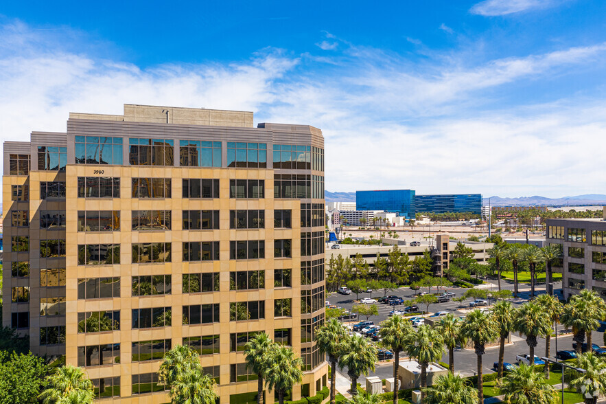 3960 Howard Hughes Pky, Las Vegas, NV for lease - Building Photo - Image 1 of 5