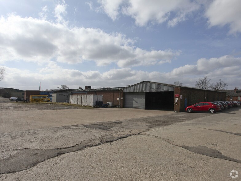 Land & Buildings, Long Leys Road portfolio of 5 properties for sale on LoopNet.com - Primary Photo - Image 3 of 4