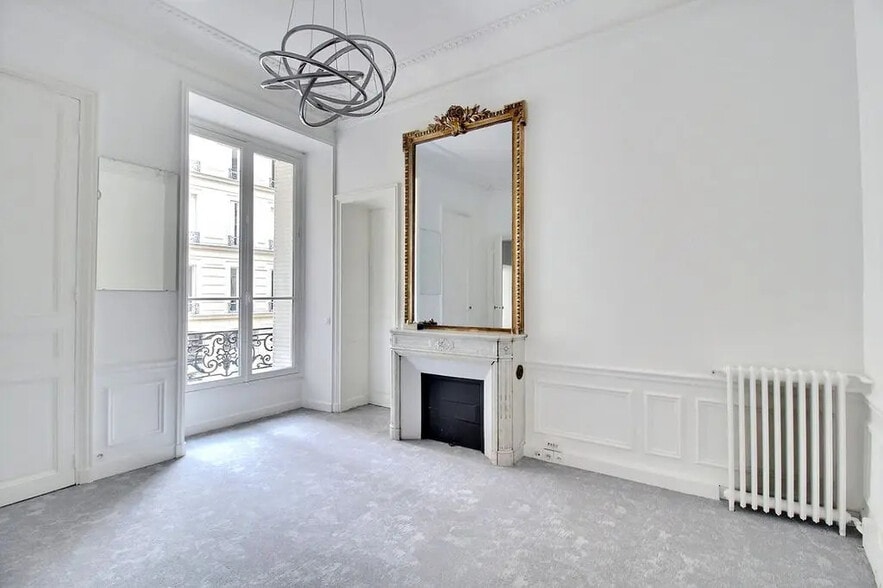 164-166 Rue Du Faubourg Saint-Honoré, Paris for lease - Interior Photo - Image 3 of 9