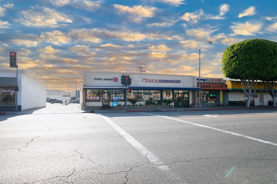 128-130 N Garfield Ave, Monterey Park, CA for sale - Building Photo - Image 1 of 17