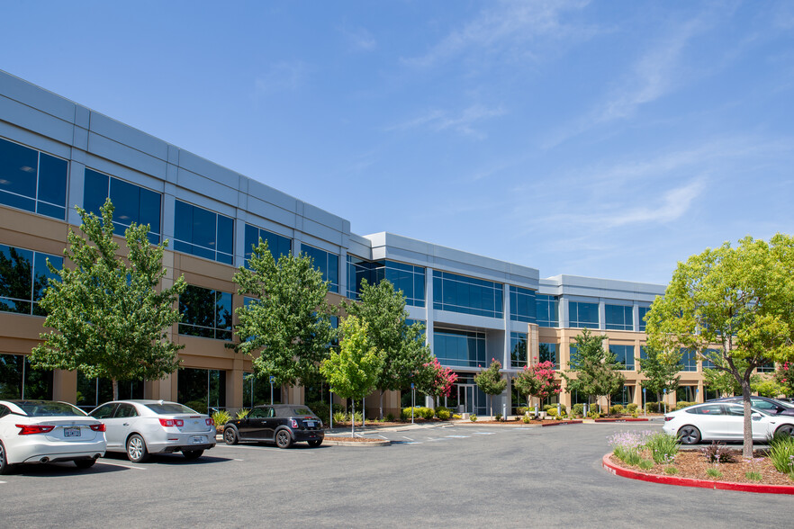 6020 W Oaks Blvd, Rocklin, CA for lease - Building Photo - Image 1 of 13