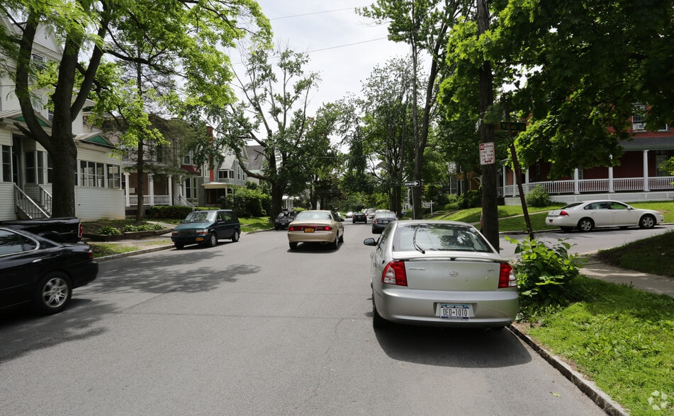 102 S Lake Ave, Albany, NY for sale - Building Photo - Image 3 of 5