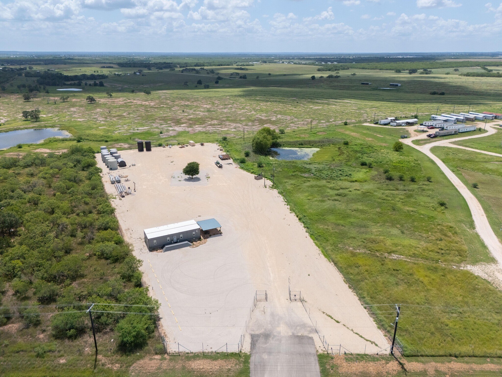 804 Highway 304, Gonzales, TX for sale Primary Photo- Image 1 of 31