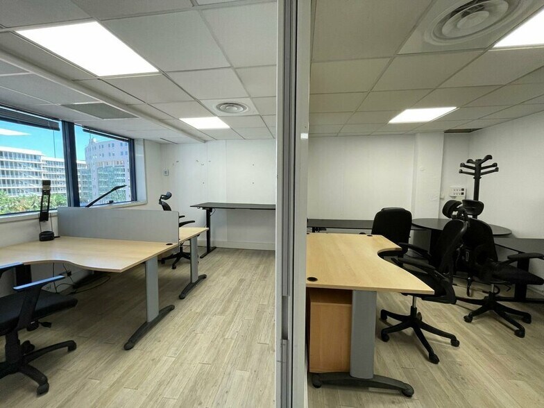 Office in Nice for lease - Interior Photo - Image 3 of 4