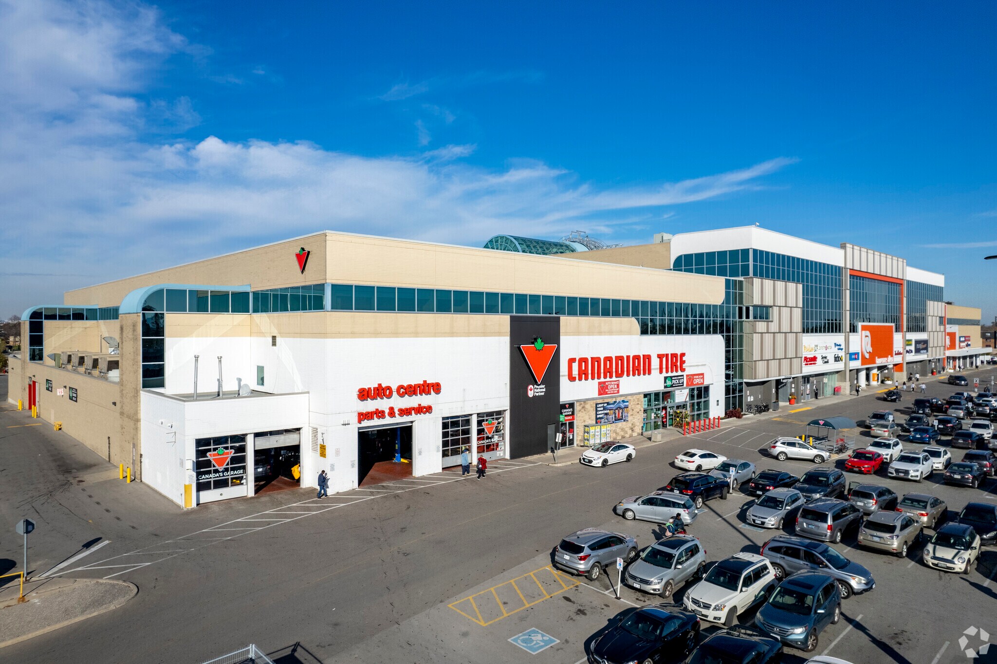 700 Lawrence Ave W, Toronto, ON for lease Primary Photo- Image 1 of 5