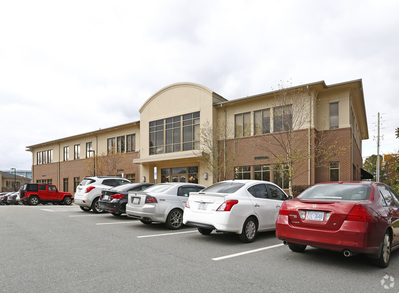 5904 Six Forks Rd, Raleigh, NC for sale - Primary Photo - Image 1 of 7