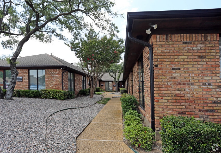 2007 N Collins Blvd, Richardson, TX for sale - Building Photo - Image 3 of 22