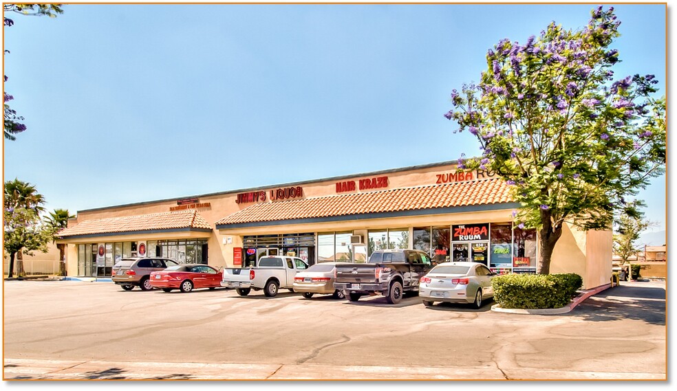 630-678 W Base Line Rd, Rialto, CA for lease - Building Photo - Image 1 of 16