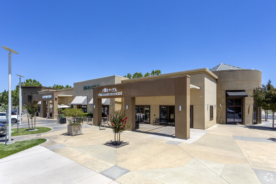 731-779 E Yosemite Ave, Merced, CA for lease - Building Photo - Image 3 of 11