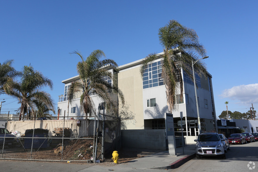 11825 Major St, Culver City, CA for lease - Building Photo - Image 3 of 7