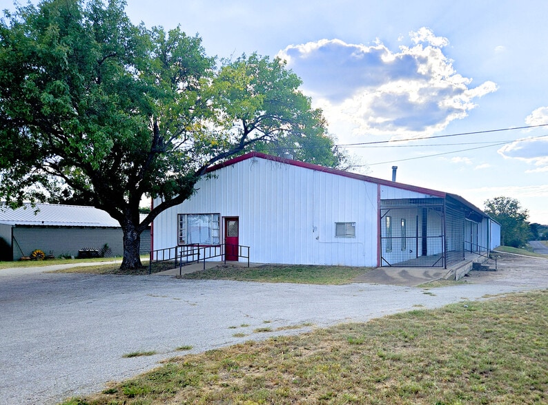 1209 Bessemer Ave, Llano, TX for sale - Building Photo - Image 2 of 10
