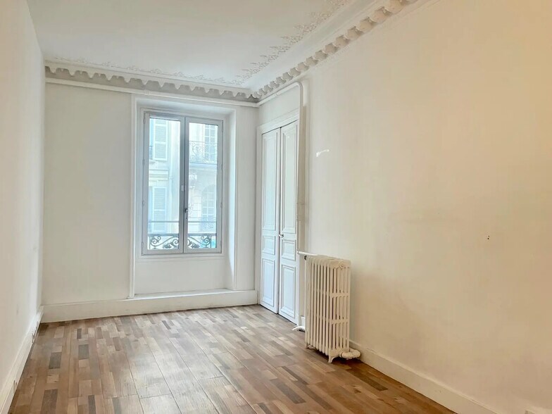 Office in Paris for lease - Interior Photo - Image 3 of 13