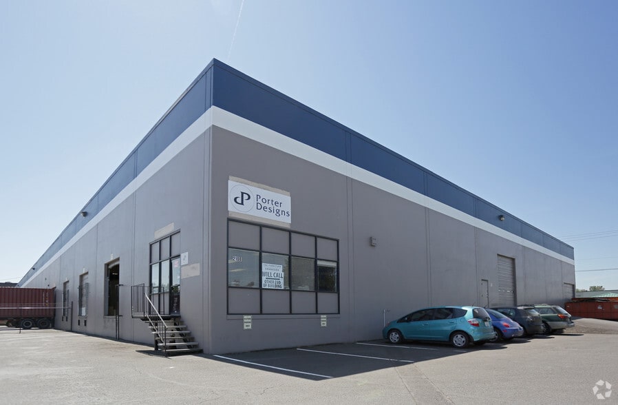 2108-2130 NE Argyle St, Portland, OR for lease - Primary Photo - Image 3 of 3