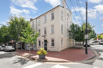 826 Caroline St, Fredericksburg, VA for lease Interior Photo- Image 1 of 8