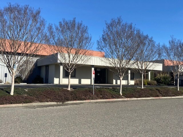 357 Sutton Pl, Santa Rosa, CA for lease - Building Photo - Image 1 of 3