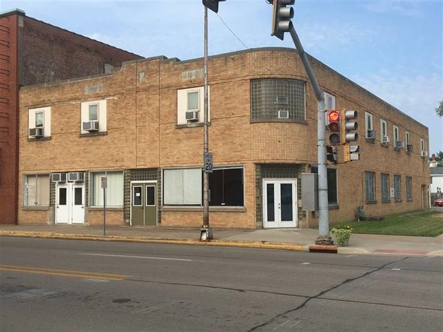 300-304 S 2nd St, Clinton, IA 52732 | LoopNet